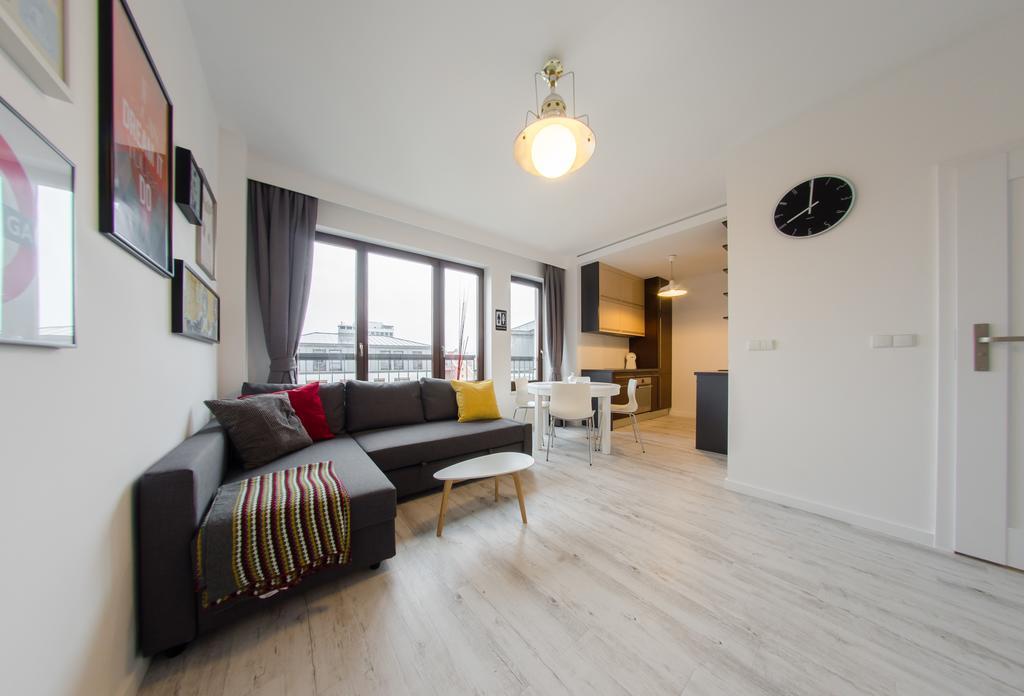 3 City - White 2 Apartment Danzig